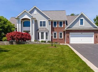 580 Dunnbridge Dr, Webster, NY 14580