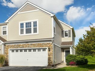 1980 Cobblestone Dr #1980, Carpentersville, IL 60110