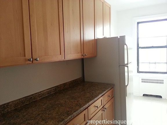 3rd image of 8760 113th St APT 4D