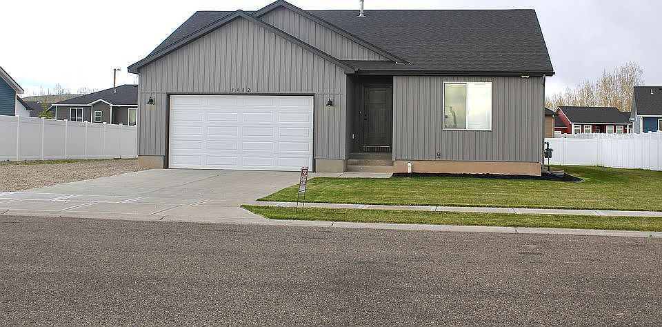 1st image of 3482 N Apolena Ave