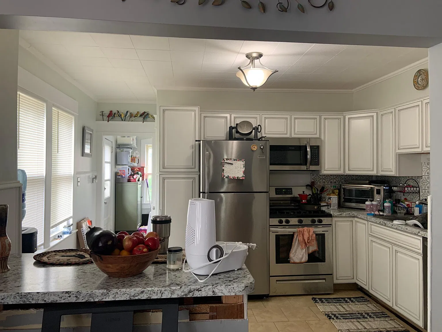 1 E Greenwood Ave — Photo 2