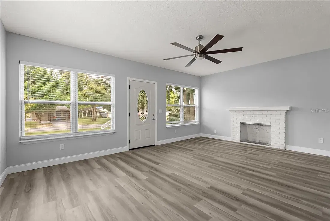 3 bed, 1444 sqft, $2,500 — Photo 4