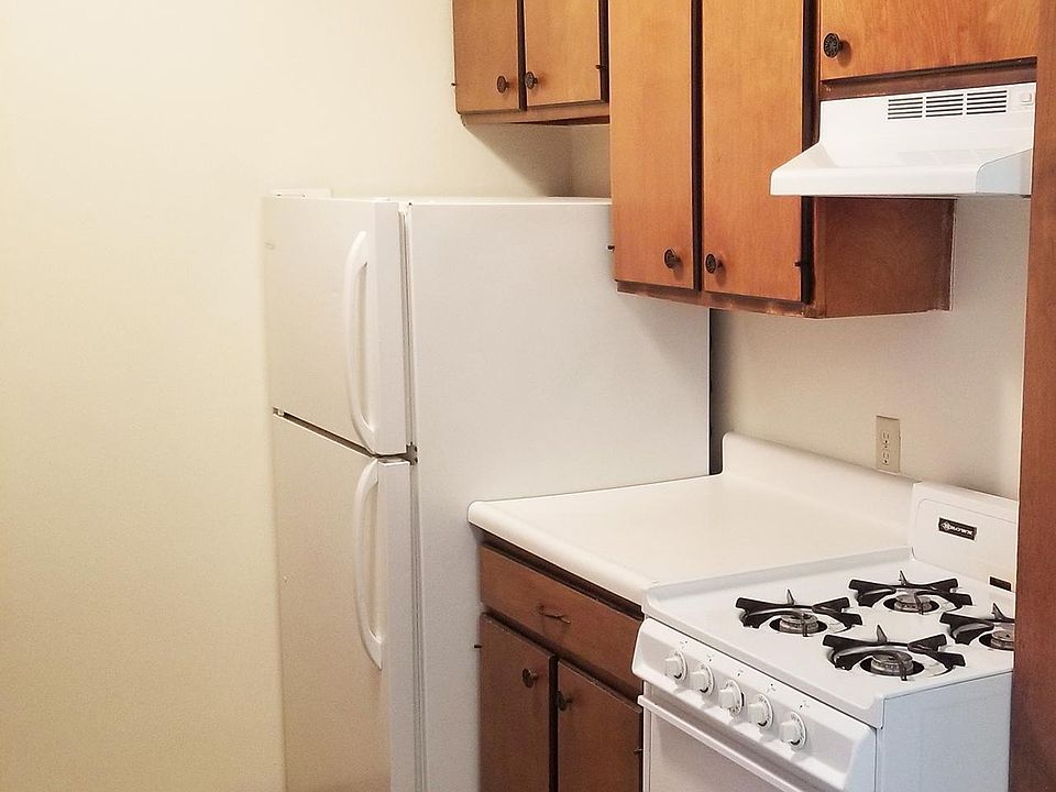 1st image of 411 Hilltop Ln #2