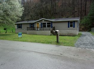 654 Harolds Branch Rd, Pikeville, KY 41501