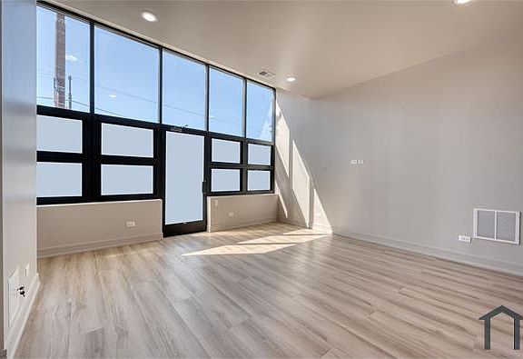 2nd image of 1423 S Kedzie Ave #1A