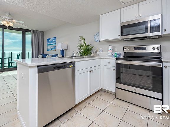 5th image of 533 W Beach Blvd #1003