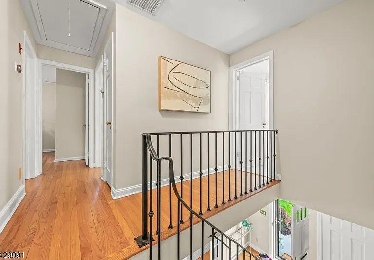 33 Exeter Rd — Photo 29