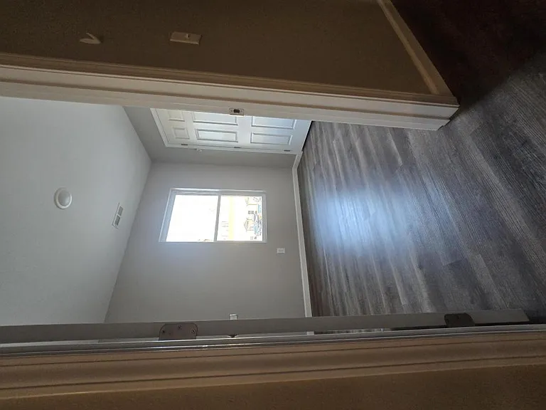 219 Cane Creek Ln — Photo 4
