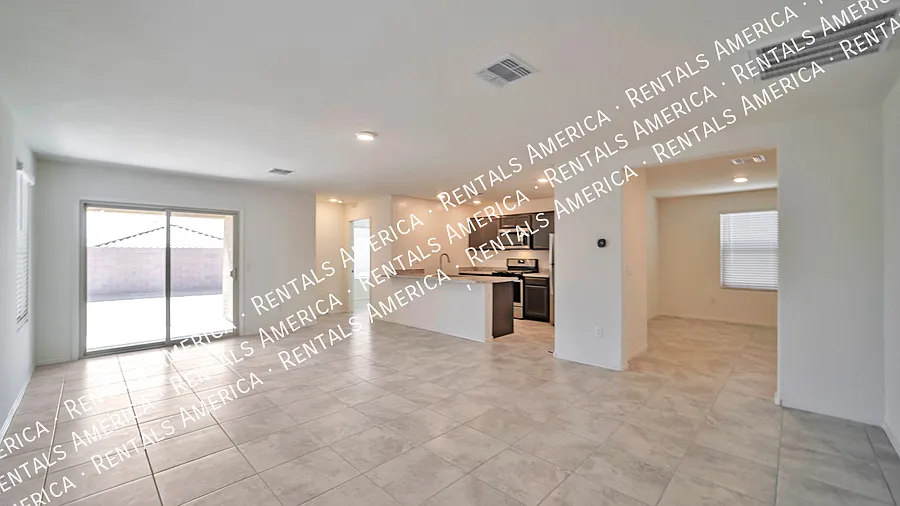 Almost New 3 Bed/2Bath w/ Large Kitchen/Great Room... — Photo 4