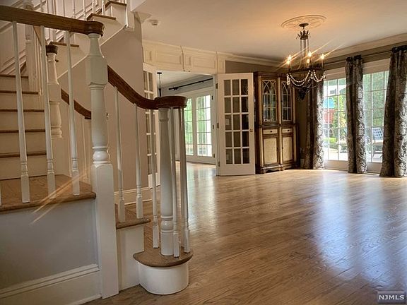 3rd image of 17 Oconnors Ln