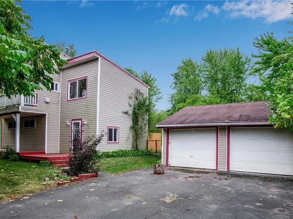 789 Lake St, Angola, NY 14006