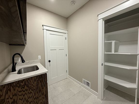 5th image of 26850 Irwin Rd