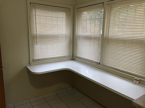 4th image of 23419 Margareta St