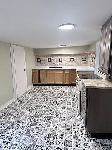 240 W Pike St #HOUSE Photo 1