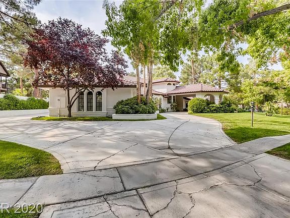 2nd image of 34 Quail Hollow Dr