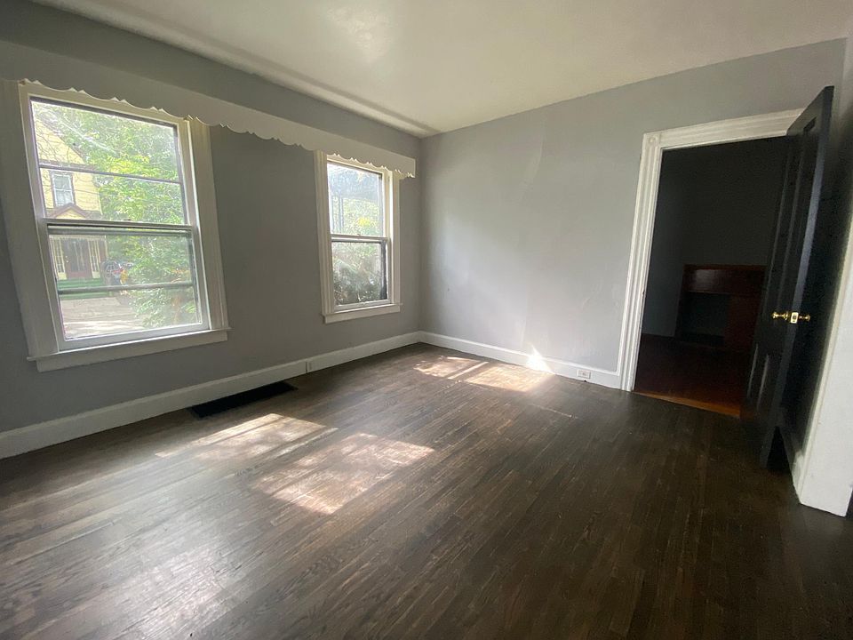 1st image of 15 Lockwood St #1
