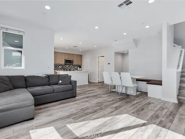 2878 N Glassell St, Orange, CA 92865