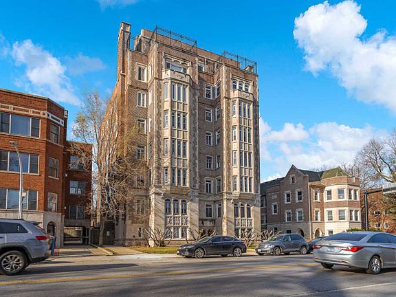 3rd image of 6922 S Jeffery Blvd APT 4S