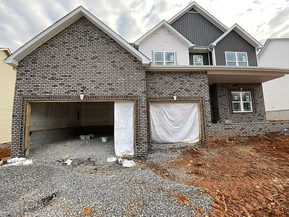1st image of 24 Glenstone Vlg