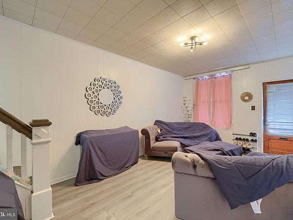 4th image of 814 Master St