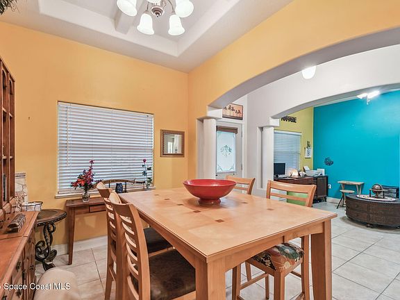 5th image of 3848 Rolling Hill Dr