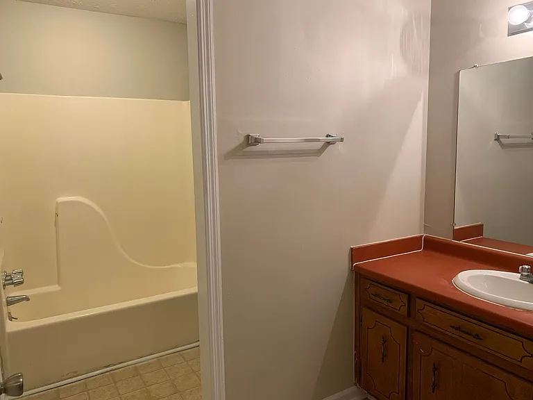 110 Chalfont Dr — Photo 6