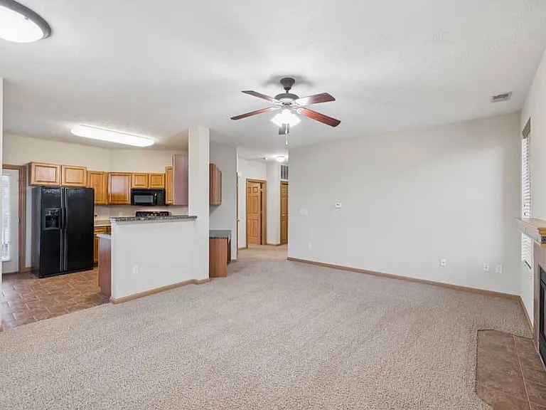 Stone Ridge Estates Apartments & Duplexes — Photo 146