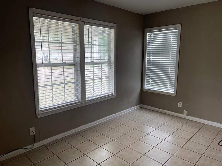 4005 Devon Dr — Photo 7