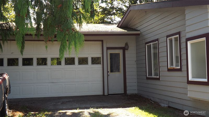 4th image of 26204 Helmick Road