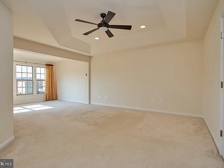 42649 Macauley Pl — Photo 15