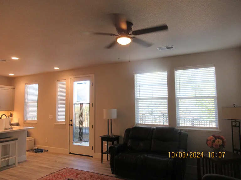 318 Cattail Cir — Photo 2