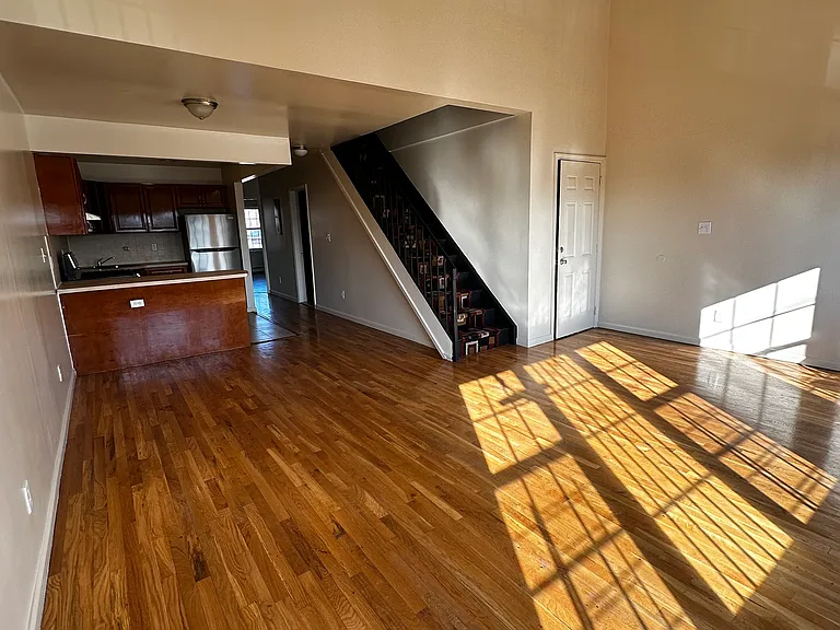 227 Beach 28th St — Photo 9