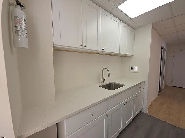2834 Atlantic Ave — Photo 6