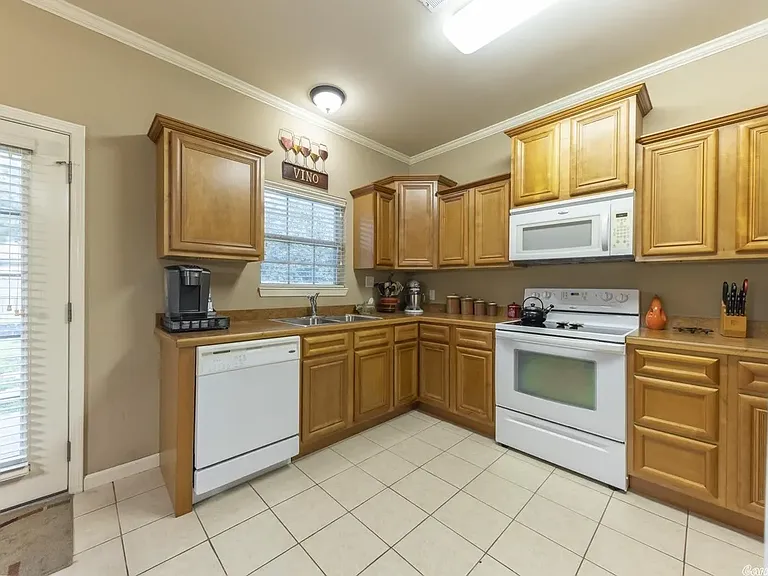 1804 Milburn Dr — Photo 8