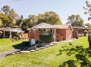 2 Lentz Ct, Irwin, PA