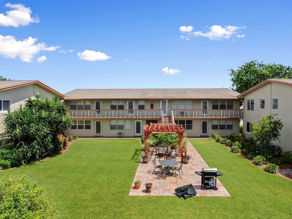 1st image of 213 Bedford #I