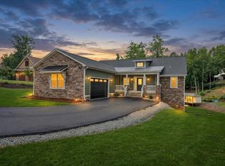 273 Hammock Pointe Dr, Moneta, VA 24121