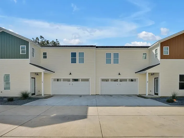 2866 Worth Dr — Photo 26