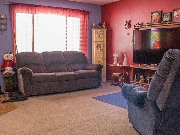 5th image of 805 11th Ave W