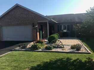 213 Sunbrook Dr, Chambersburg, PA 17201
