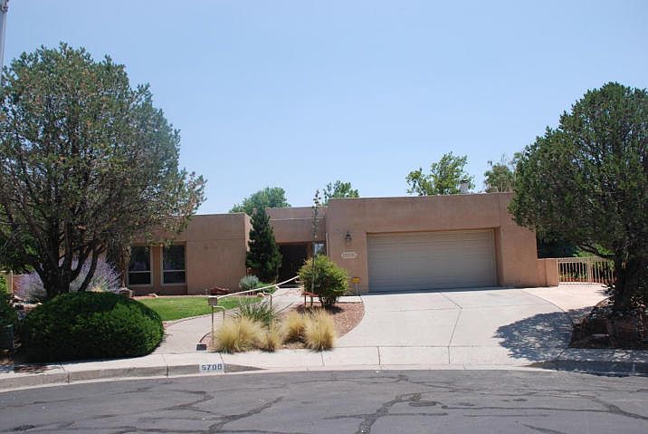 1st image of 5700 Papaya Pl NE