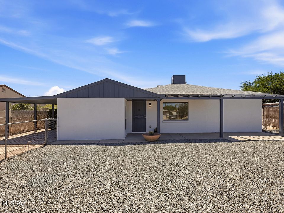 1st image of 2111 S Miramonte Stra
