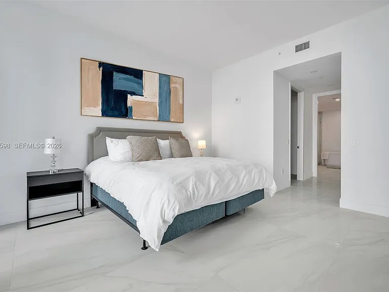 17550 Collins Ave #1003 — Photo 16