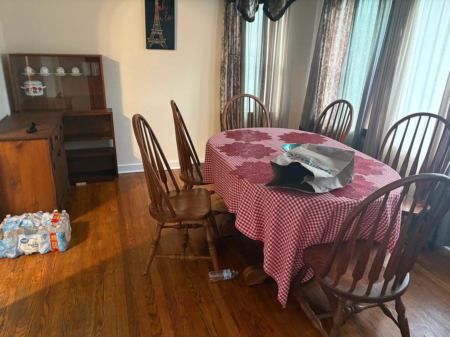 3 bed, 2520 sqft, $2,500 — Photo 4