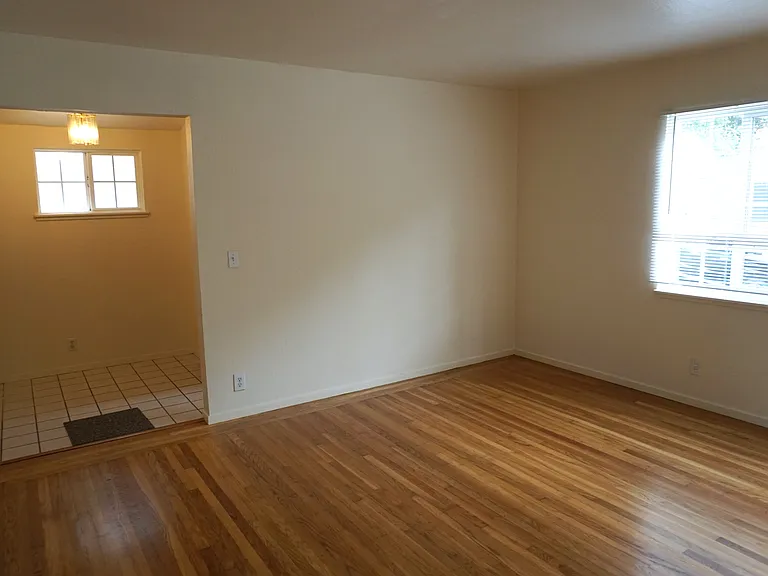 2201 Evergreen Dr — Photo 5