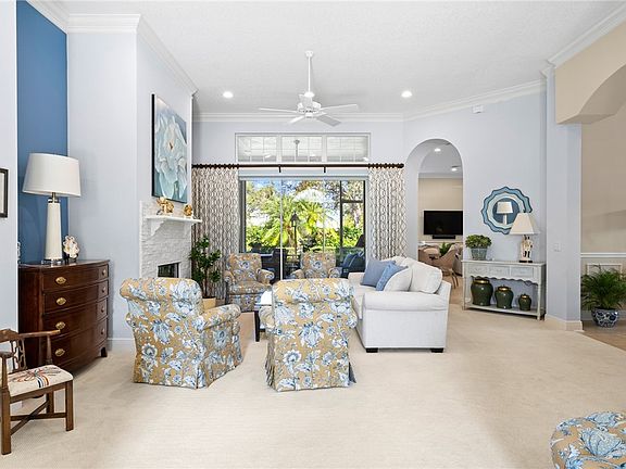 5th image of 820 Saint Annes Ln
