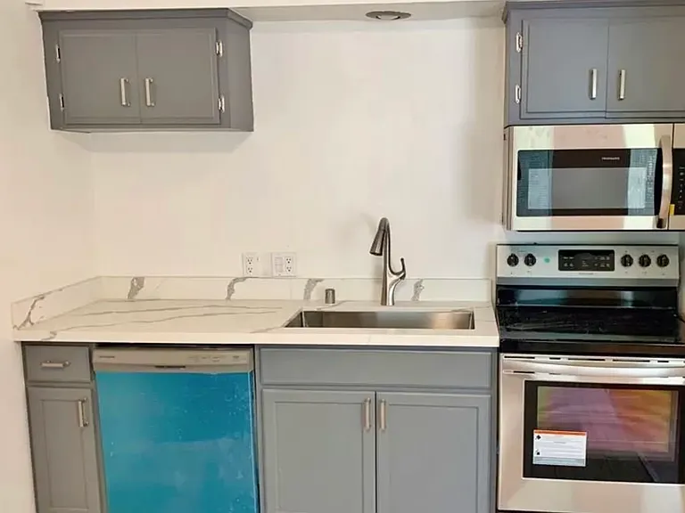 1808 Fairfield Ave — Photo 1