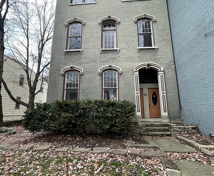 910 Washington Ave #1 — Photo 8