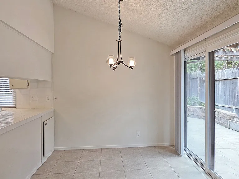 4336 Fair Oaks Blvd — Photo 13
