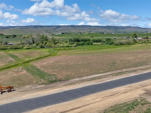 600 Thorp Landing Lane, Thorp, WA 98946